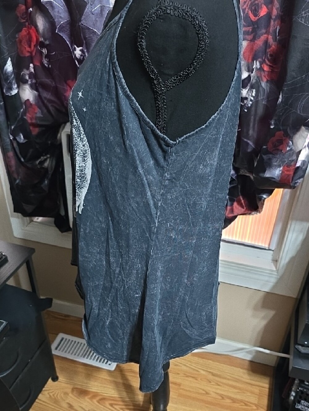 Midnihht Hour Washed Black Moon Graphic Spaghetti-Strap Camisole Top - Picture 4 of 7